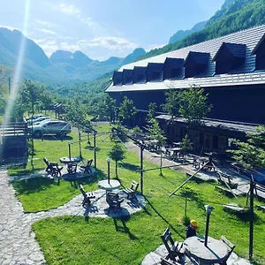  Pensjonat Alpine Albania